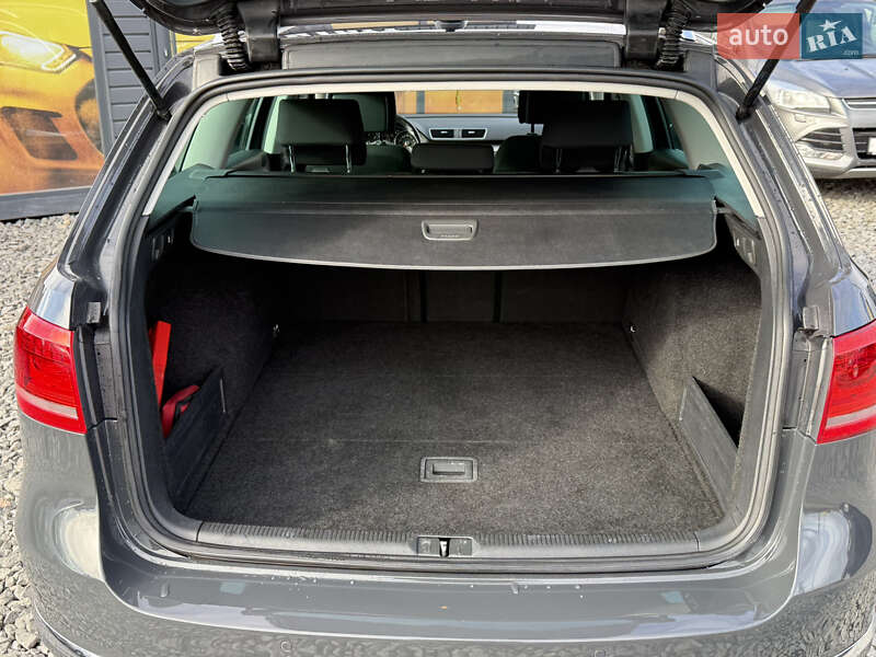 Универсал Volkswagen Passat 2011 в Стрые