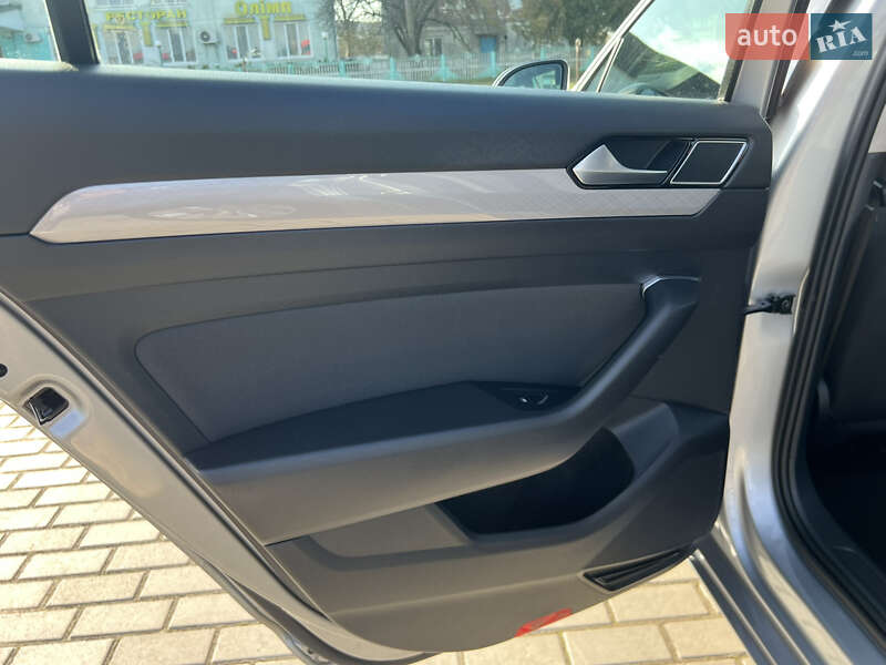 Универсал Volkswagen Passat 2021 в Лопатине