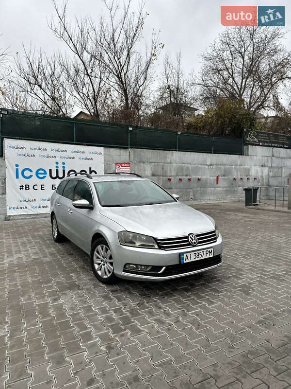 Volkswagen Passat 2011 Volkswagen Passat 2011