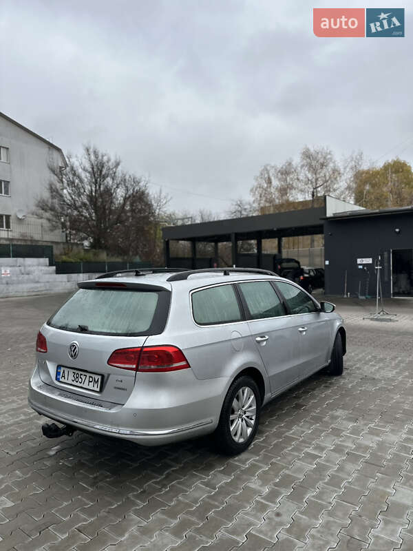 Універсал Volkswagen Passat 2011 в Києві