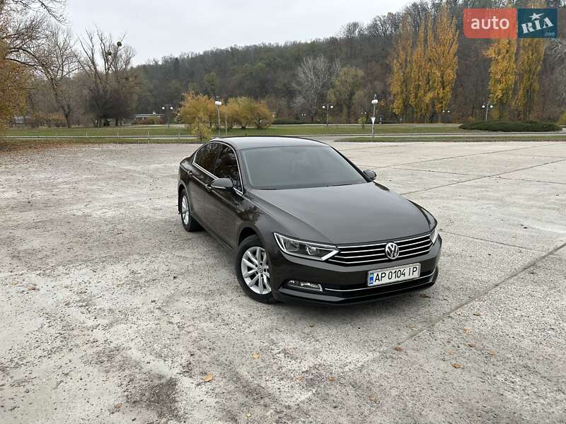 Седан Volkswagen Passat 2017 в Каневе фото Седан Volkswagen Passat 2017 в Каневе