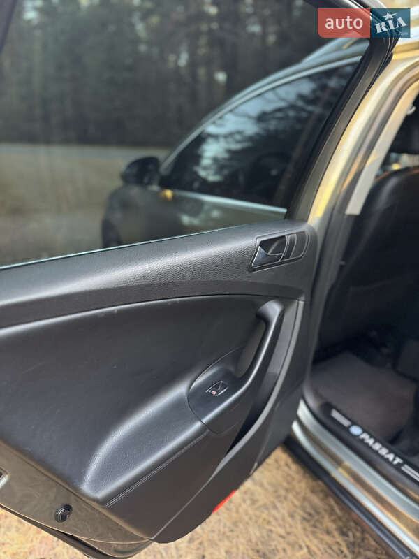 Универсал Volkswagen Passat 2006 в Киеве