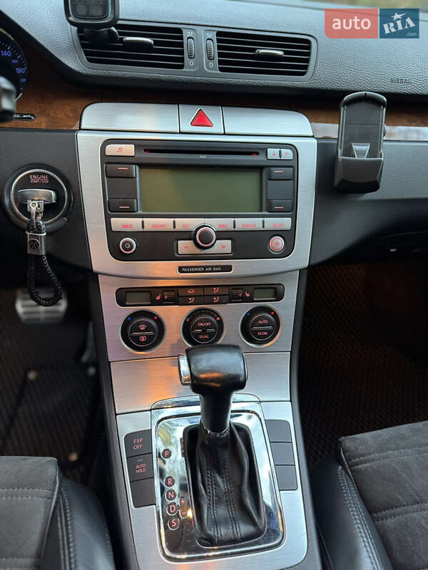 Универсал Volkswagen Passat 2006 в Киеве