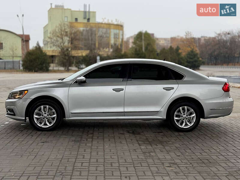 Седан Volkswagen Passat 2016 в Днепре фото 8 Седан Volkswagen Passat 2016 в Днепре
