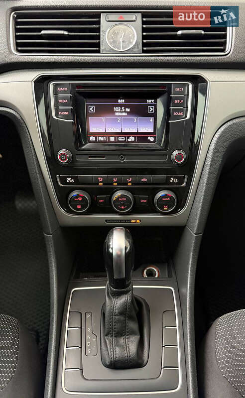 Седан Volkswagen Passat 2016 в Днепре фото 26 Седан Volkswagen Passat 2016 в Днепре