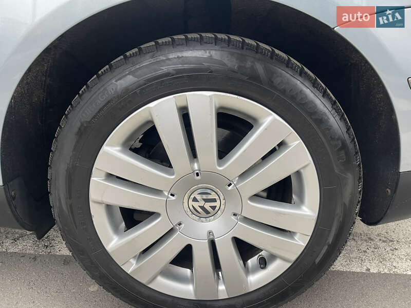 Универсал Volkswagen Passat 2008 в Киеве