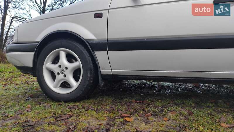 Седан Volkswagen Passat 1990 в Жидачове фото 20 Седан Volkswagen Passat 1990 в Жидачове