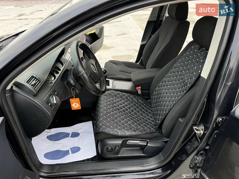 Универсал Volkswagen Passat 2006 в Звягеле
