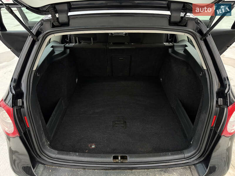 Универсал Volkswagen Passat 2006 в Звягеле