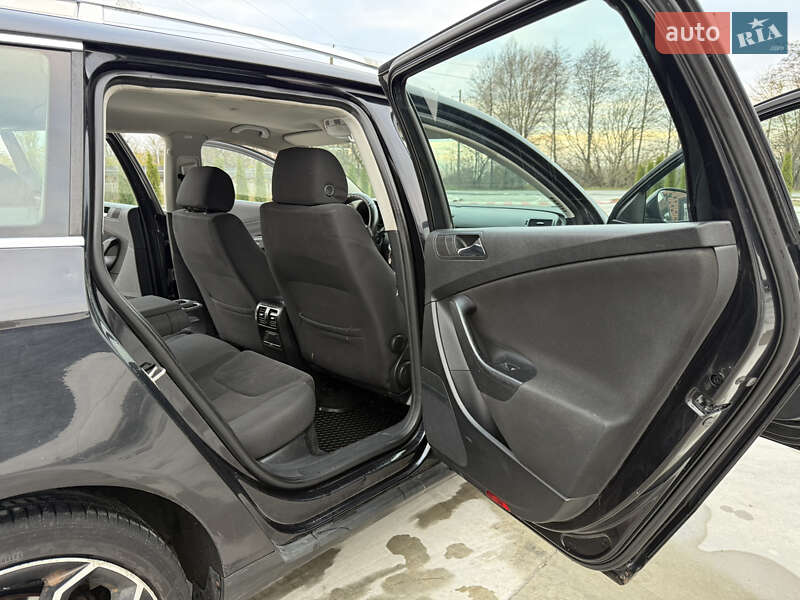 Универсал Volkswagen Passat 2006 в Звягеле