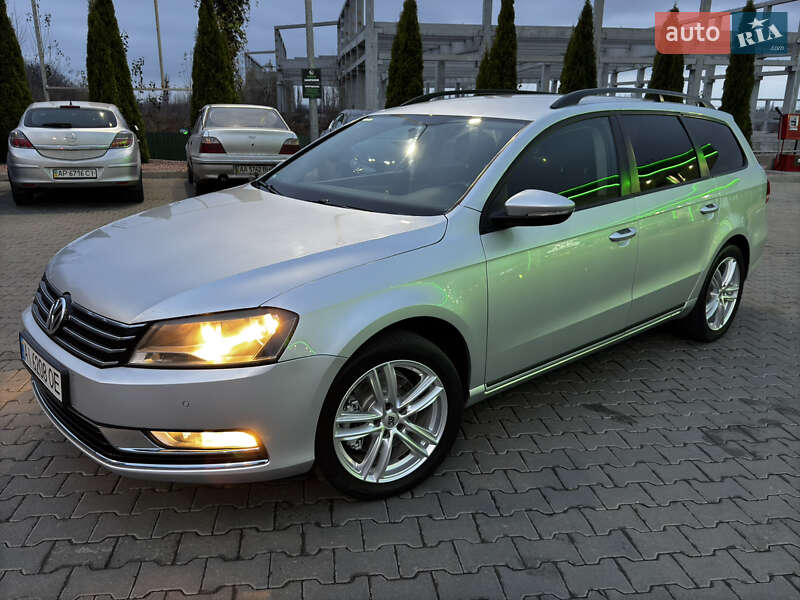 Універсал Volkswagen Passat 2012 в Києві
