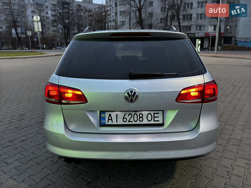 Універсал Volkswagen Passat 2012 в Києві