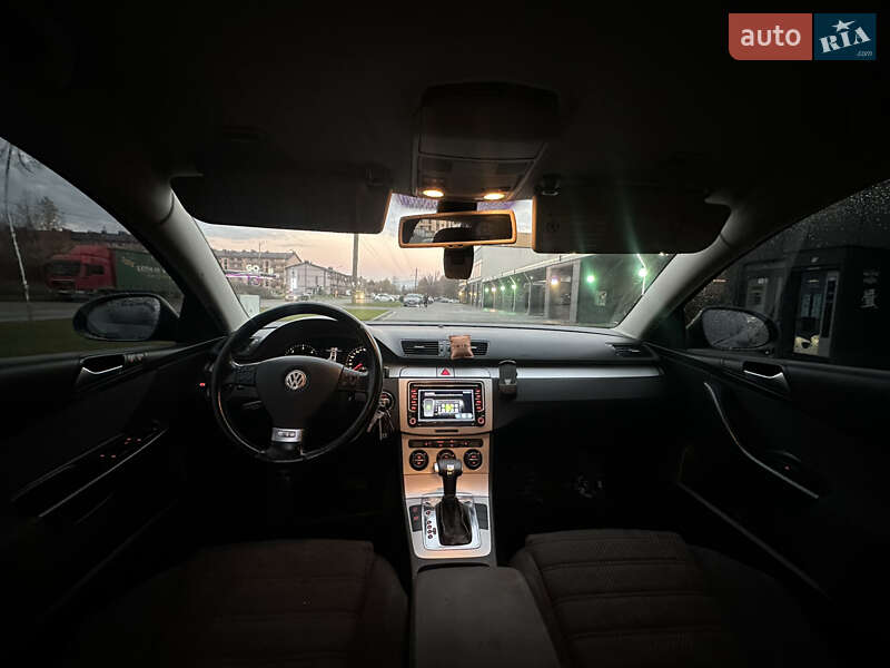 Універсал Volkswagen Passat 2009 в Ужгороді