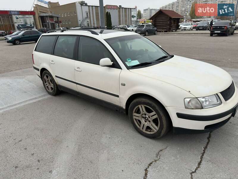 Універсал Volkswagen Passat 1999 в Харкові