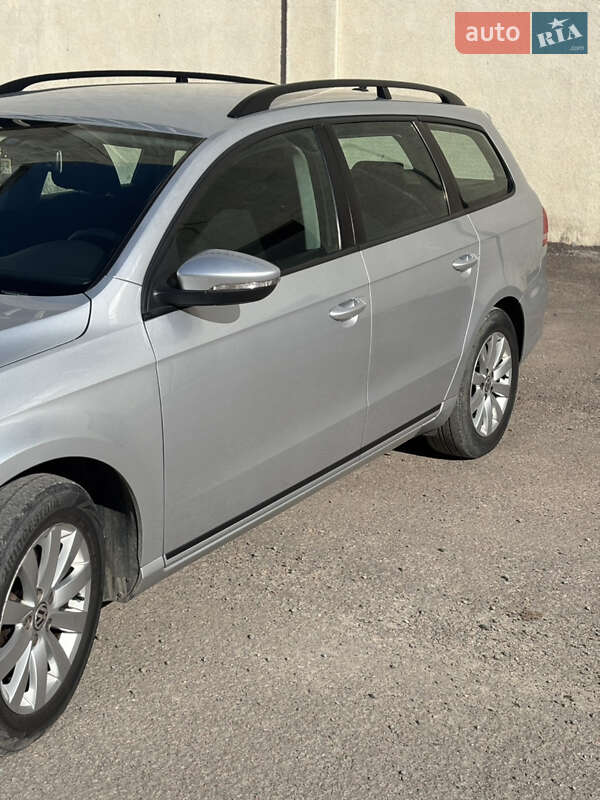 Универсал Volkswagen Passat 2011 в Львове фото 4 Универсал Volkswagen Passat 2011 в Львове