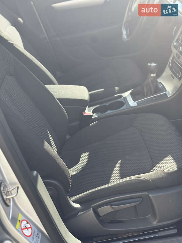 Универсал Volkswagen Passat 2011 в Львове фото 38 Универсал Volkswagen Passat 2011 в Львове