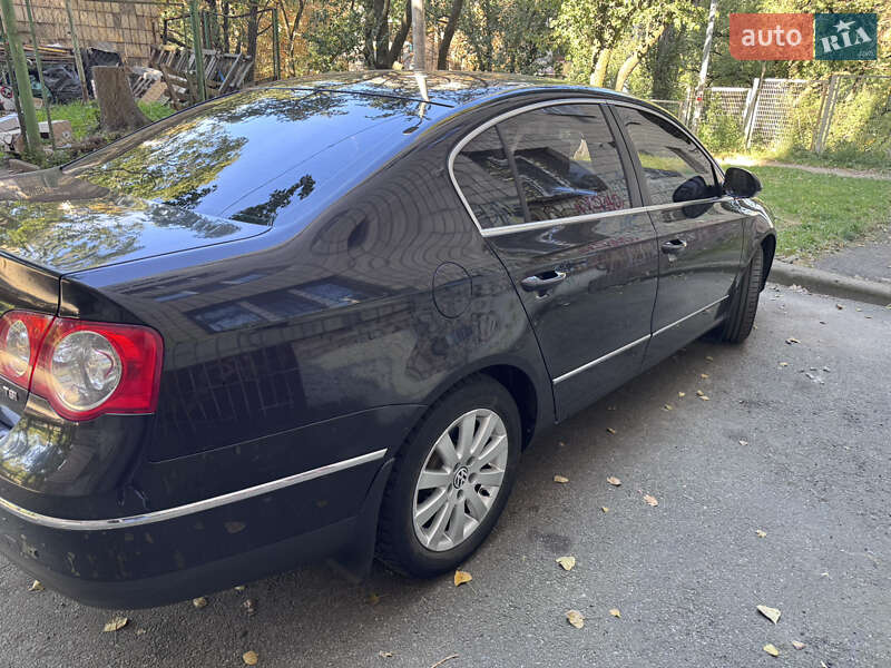Седан Volkswagen Passat 2008 в Киеве