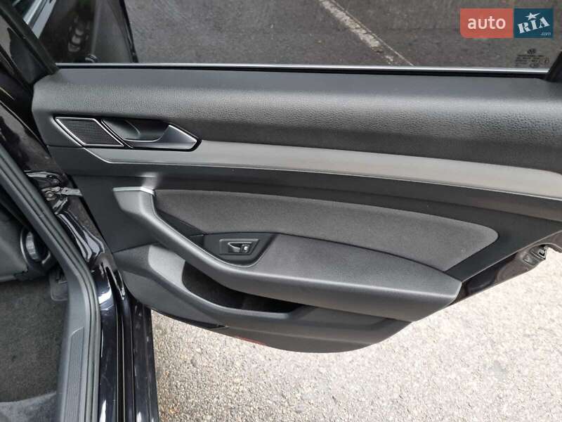 Седан Volkswagen Passat 2016 в Черновцах