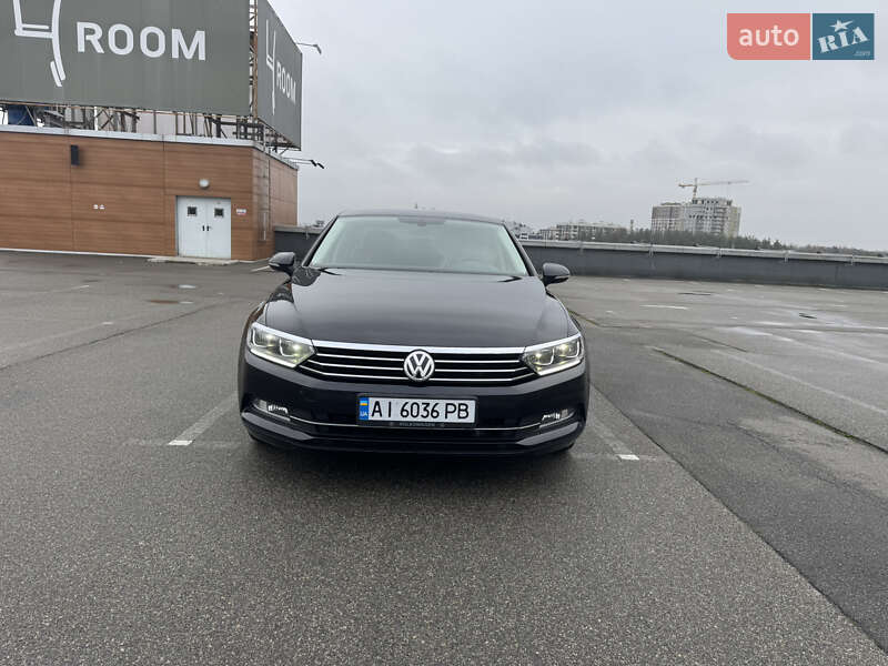 Седан Volkswagen Passat 2015 в Києві