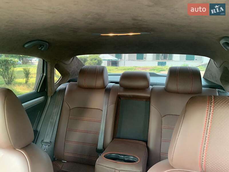 Седан Volkswagen Passat 2016 в Киеве фото 10 Седан Volkswagen Passat 2016 в Киеве