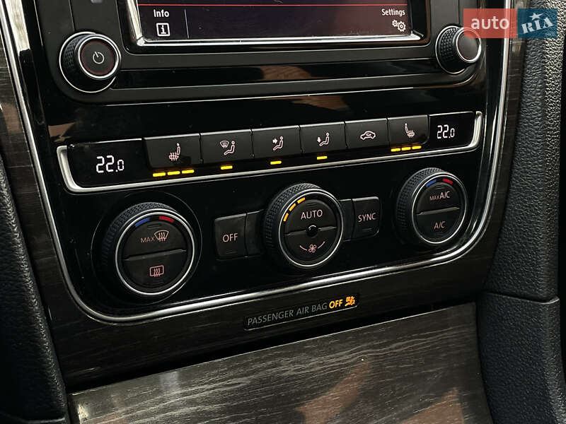 Седан Volkswagen Passat 2018 в Луцке