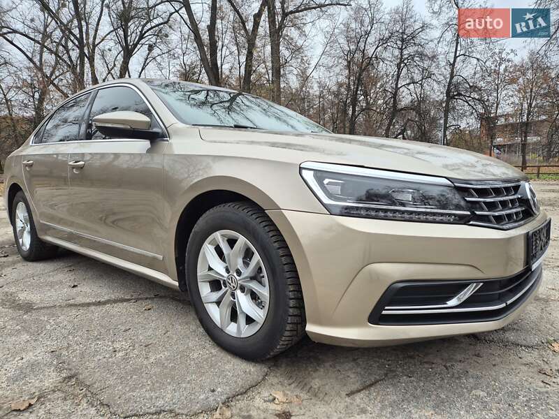 Седан Volkswagen Passat 2016 в Сумах