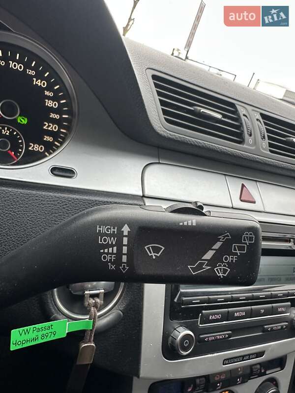 Универсал Volkswagen Passat 2009 в Белогородке