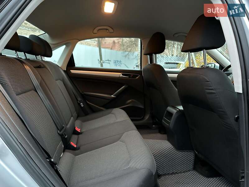 Седан Volkswagen Passat 2016 в Виннице