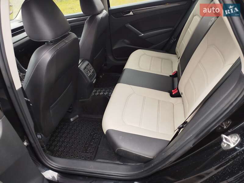 Седан Volkswagen Passat 2020 в Тальному фото 16 Седан Volkswagen Passat 2020 в Тальному