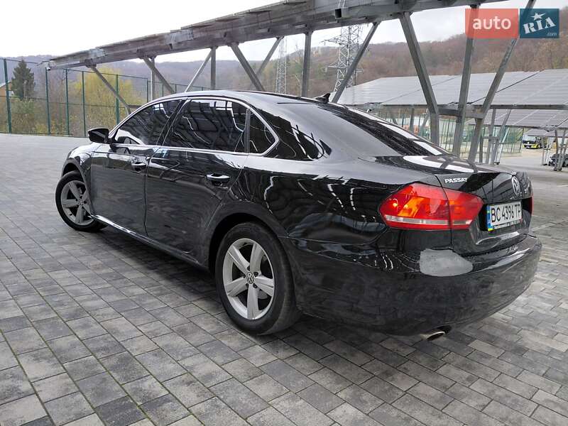 Седан Volkswagen Passat 2012 в Львове
