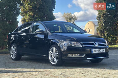 Седан Volkswagen Passat 2013 в Дубні
