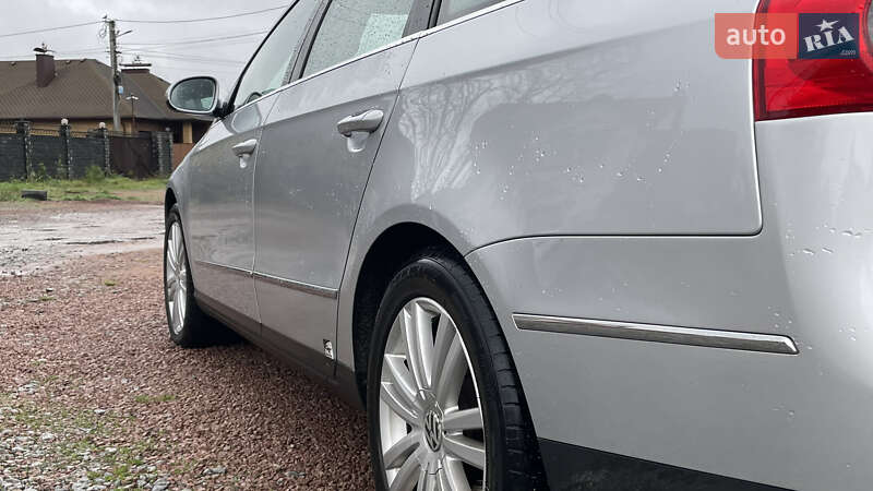 Универсал Volkswagen Passat 2010 в Житомире