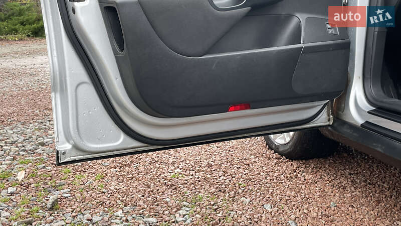 Универсал Volkswagen Passat 2010 в Житомире