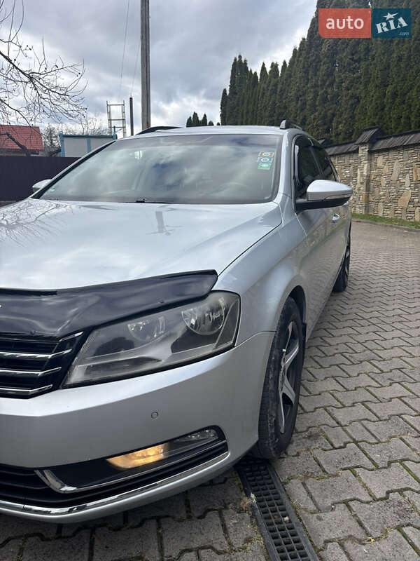 Универсал Volkswagen Passat 2012 в Надворной