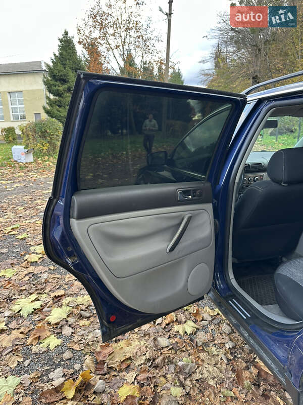 Универсал Volkswagen Passat 2002 в Стрые