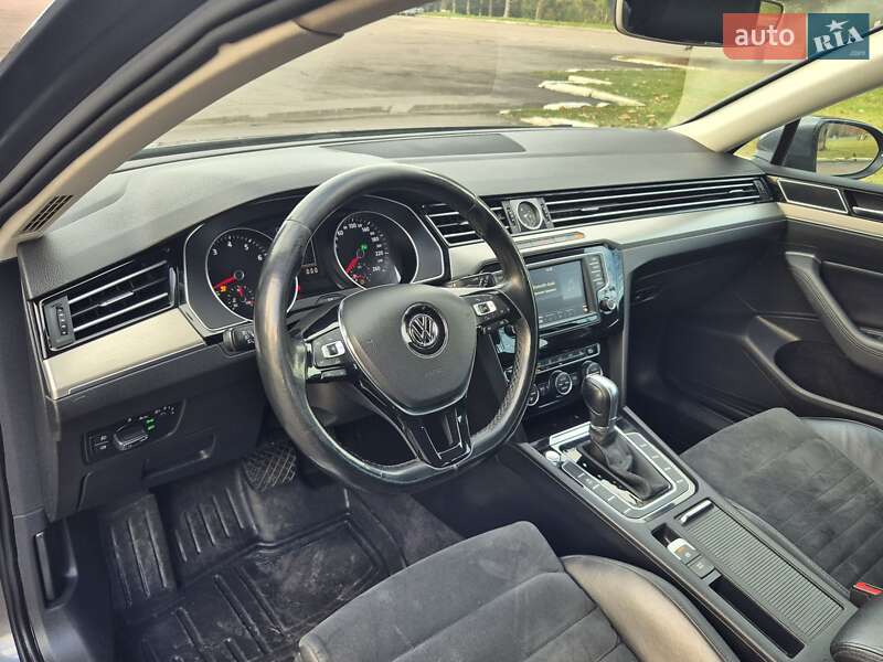 Универсал Volkswagen Passat 2015 в Ровно