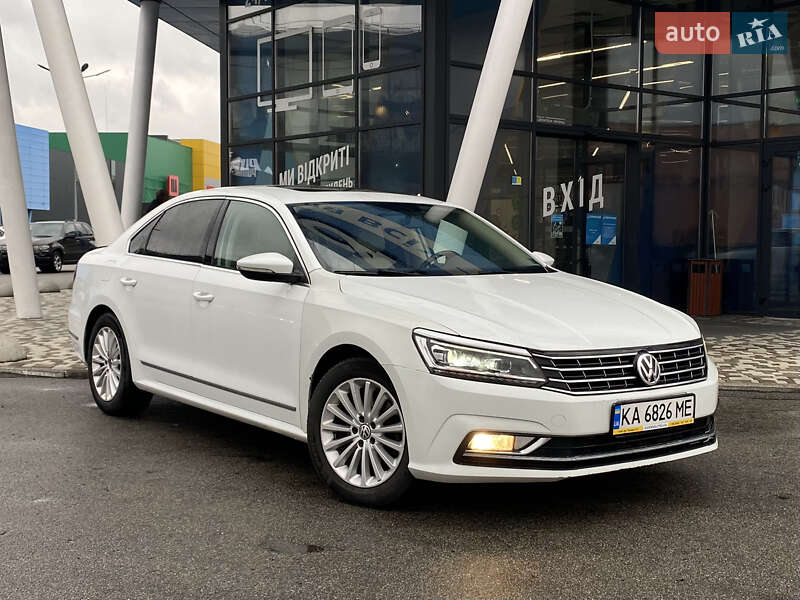 Седан Volkswagen Passat 2017 в Киеве