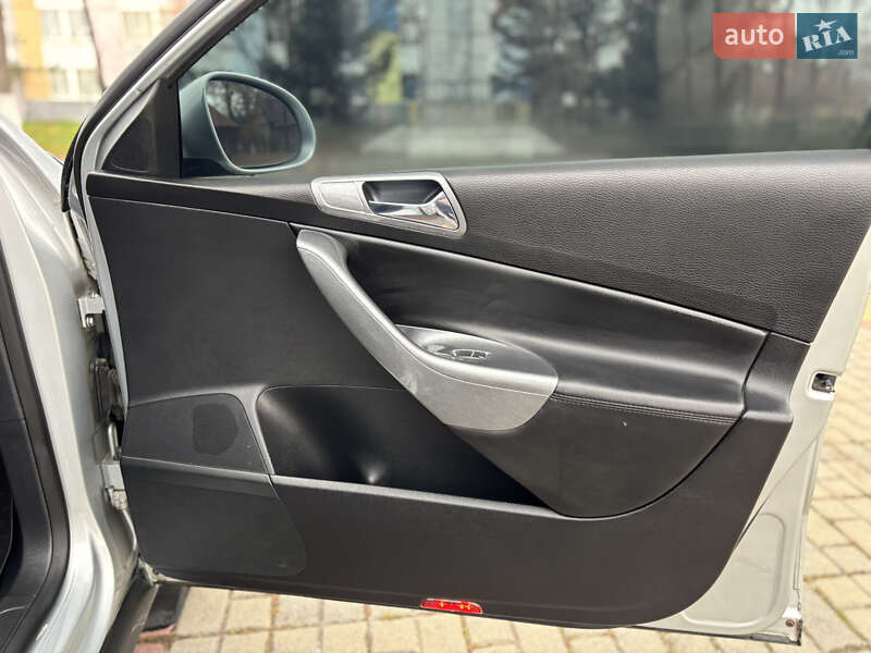 Седан Volkswagen Passat 2006 в Ужгороде