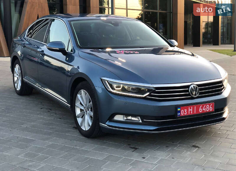 Седан Volkswagen Passat 2016 в Луцке