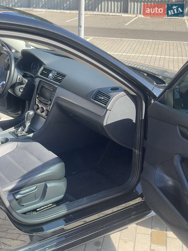 Седан Volkswagen Passat 2014 в Луцке
