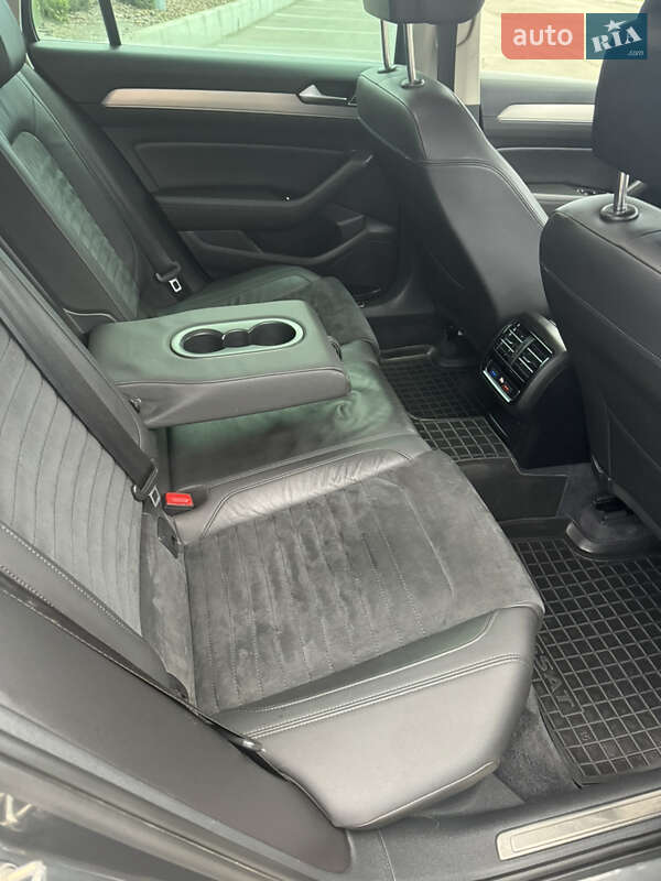 Универсал Volkswagen Passat 2017 в Запорожье