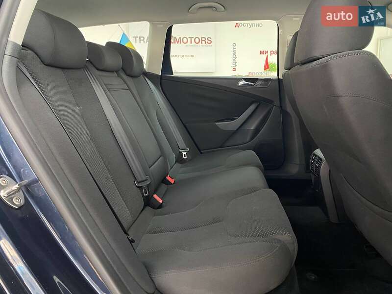 Универсал Volkswagen Passat 2008 в Киеве