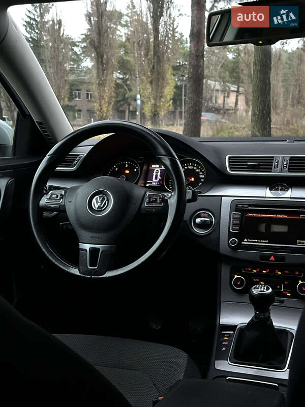 Универсал Volkswagen Passat 2011 в Чернигове