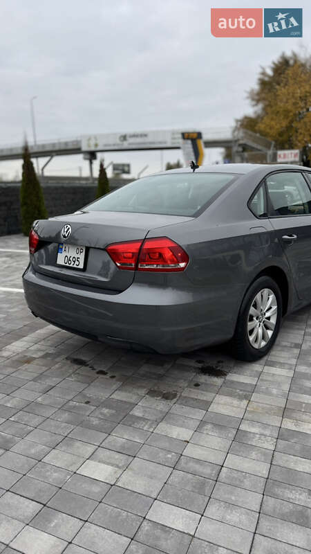 Седан Volkswagen Passat 2012 в Макарове