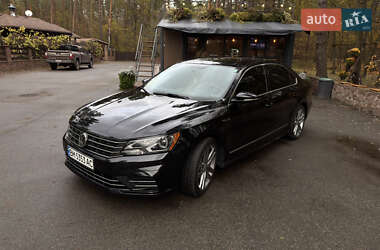 Седан Volkswagen Passat 2017 в Києві