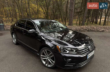 Седан Volkswagen Passat 2017 в Киеве