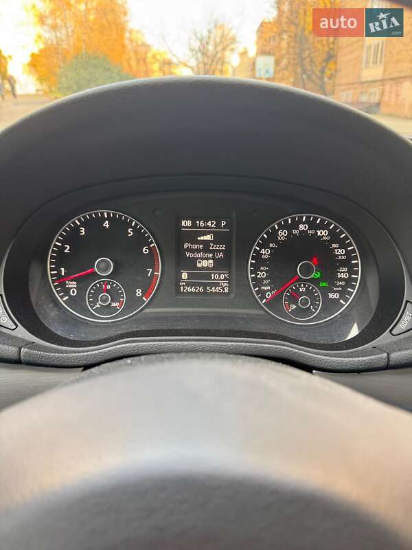 Седан Volkswagen Passat 2014 в Киеве