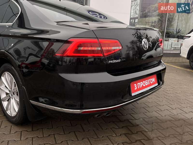 Седан Volkswagen Passat 2018 в Житомире