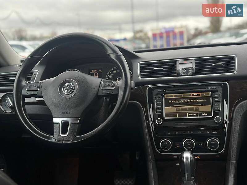 Седан Volkswagen Passat 2014 в Одессе
