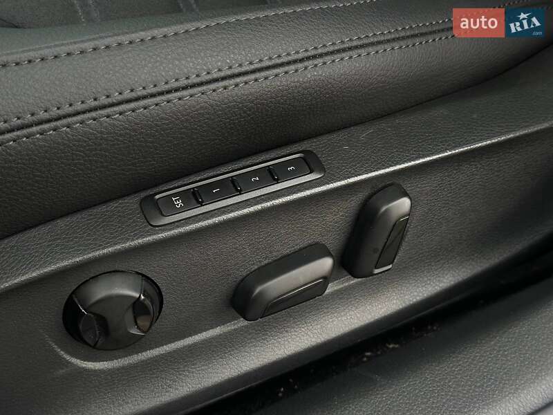 Седан Volkswagen Passat 2014 в Одессе